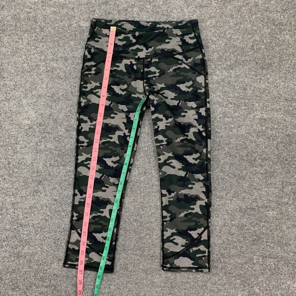 Fabletics Legging Womens XXS 2XS Moss Camo Lima Capri Lightweight Compression - Picture 7 of 13